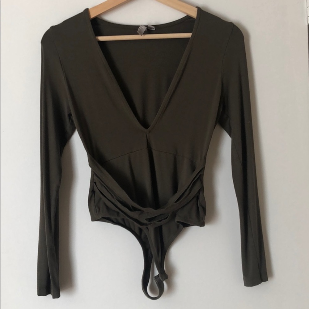 Long sleeve body suit